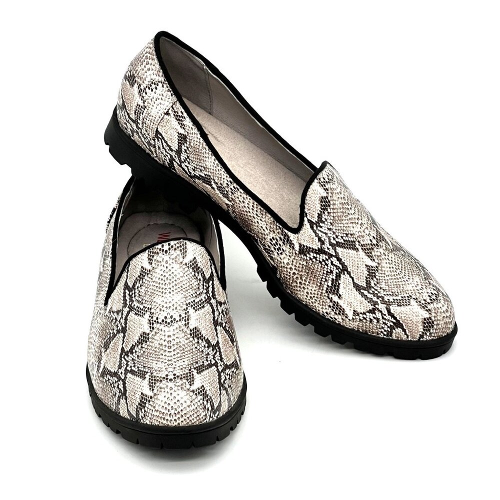 Wear Ever Quade Womens 8M Ivory Snake Print Ultra Comfort Slip-On Loafers New - Picture 1 of 16